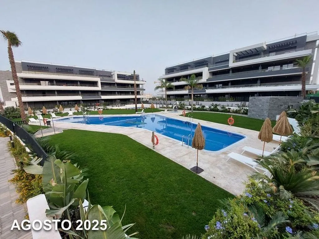 Bassein - 1-Bedroom Apartment with Pool in Torreta