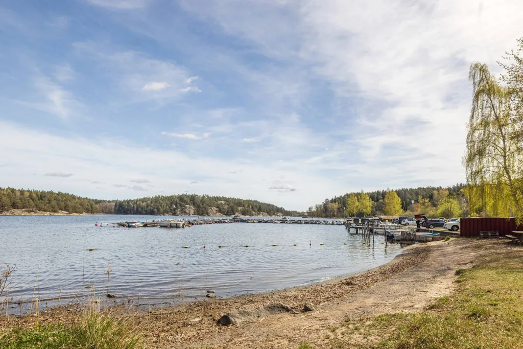 5-toaline maja asukohas Nacka kommun