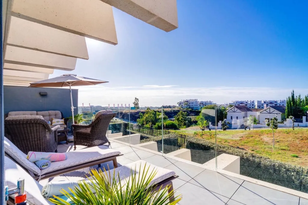 Terrass - Apartment with Large Terrace in Estepona