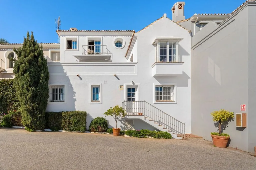 Exterior - Luxury Townhouse with Sea View in Marbella
