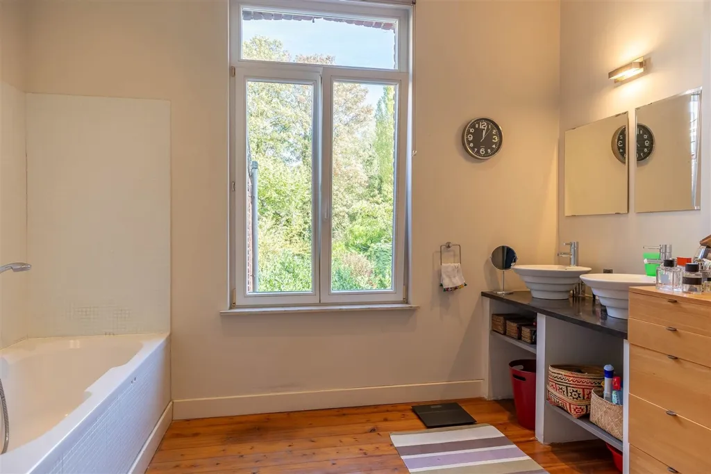 Salles de bain - Maison de maître avec charme authentique à Uccle