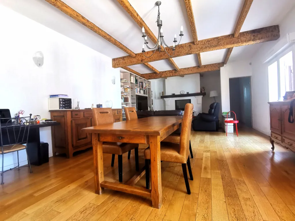Salle à manger - Propriété avec 4 Gîtes et Piscine à Béziers