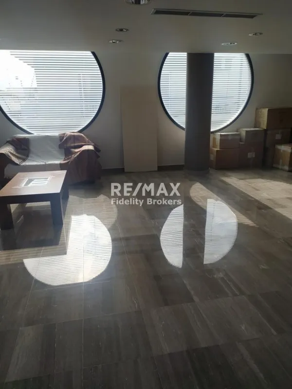 Rooms - Corner Commercial Building with Ascender in Ano Syros