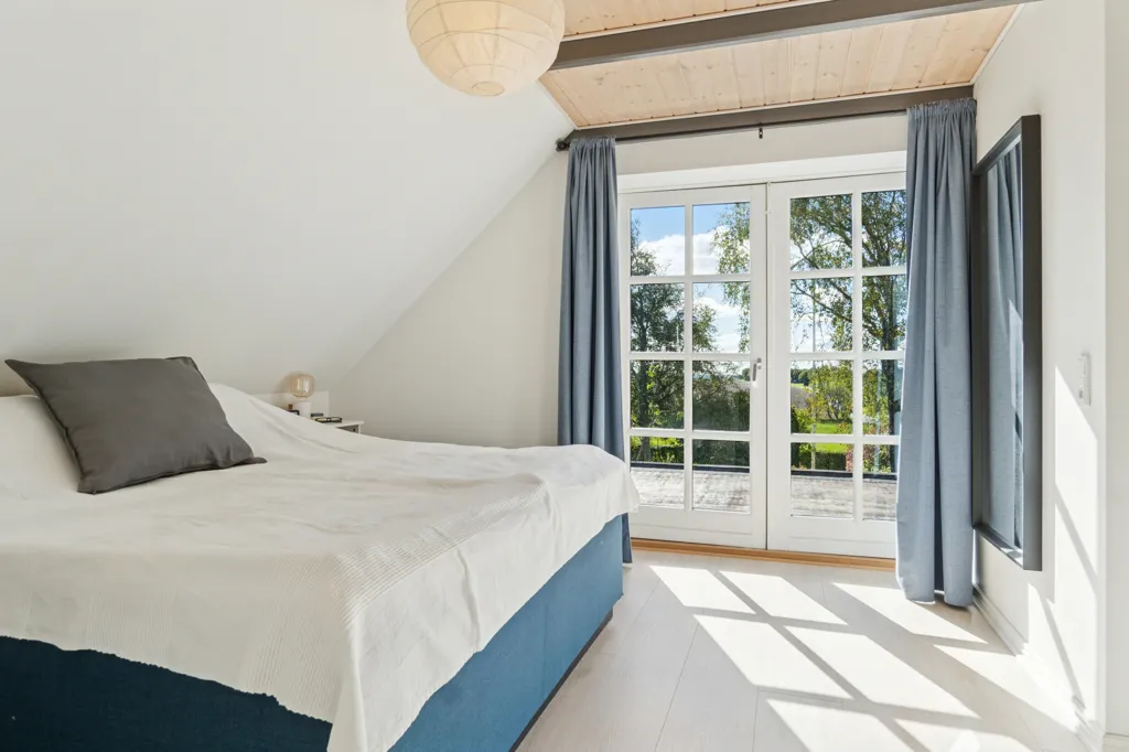 Chambres - Renovated Farmhouse with Open Fields in Låstrup