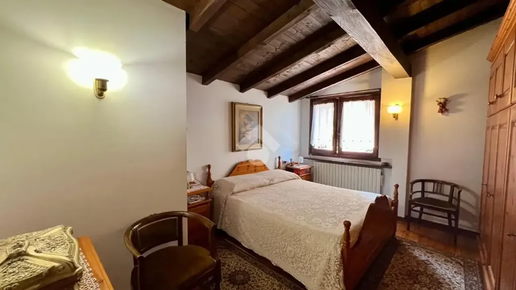 Magamistoad - Villa with Dependence in Bizzozzero, Varese