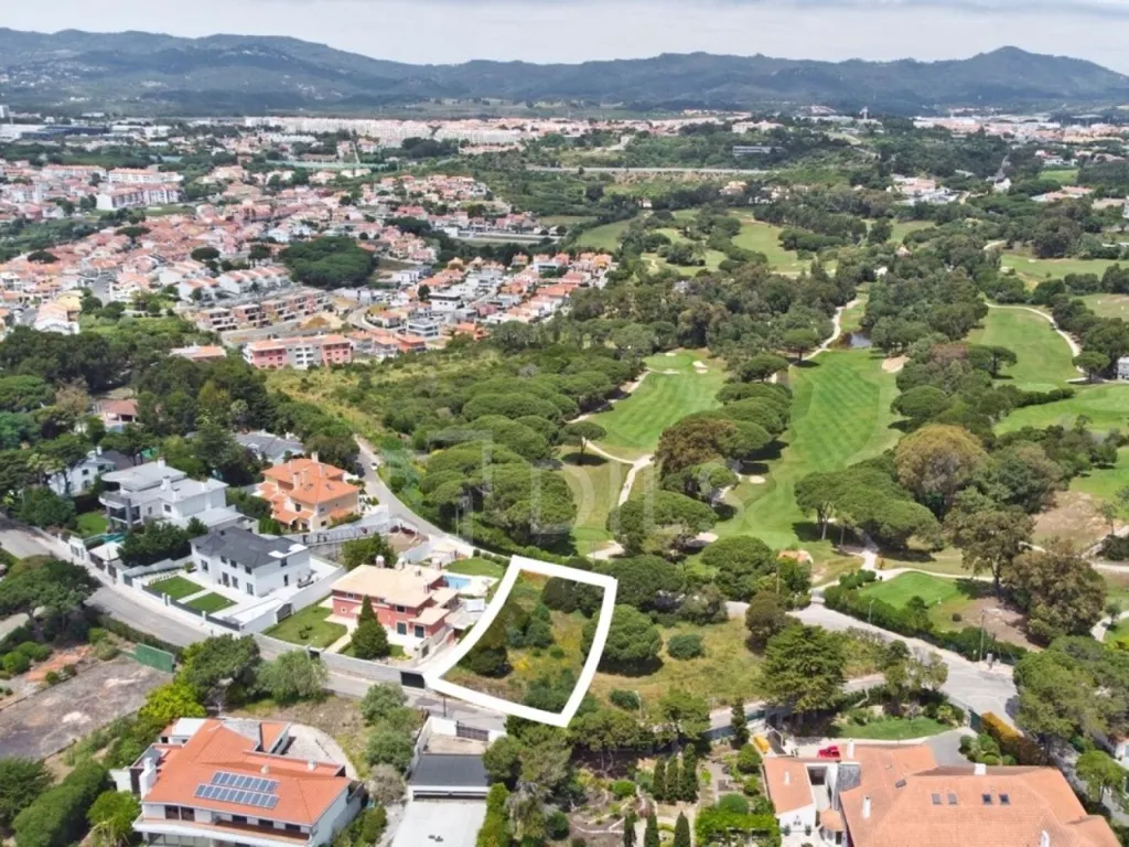 Vue aérienne - Construction Plot with Golf View in Estoril