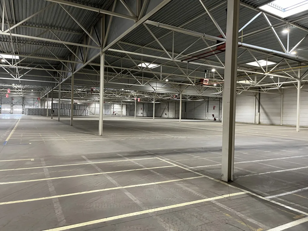 Pièces - Magasin Logistique à Dendermonde, Zone Industrielle Hoogveld