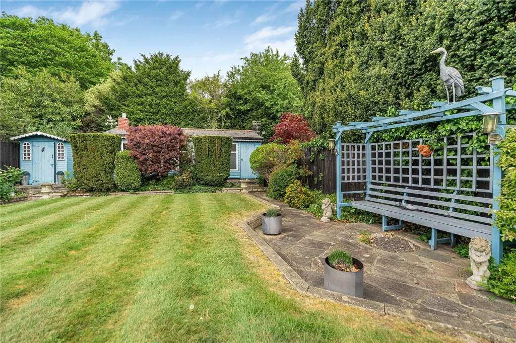 Aed - 3 magamistoaga kinnisvara asukohas London