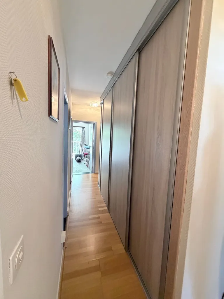 Entrée - Appartement avec Terrasse au Centre de Saint-Ghislain