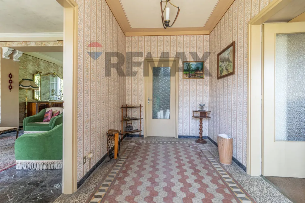 Hallway - Villa with Garden near Municipio