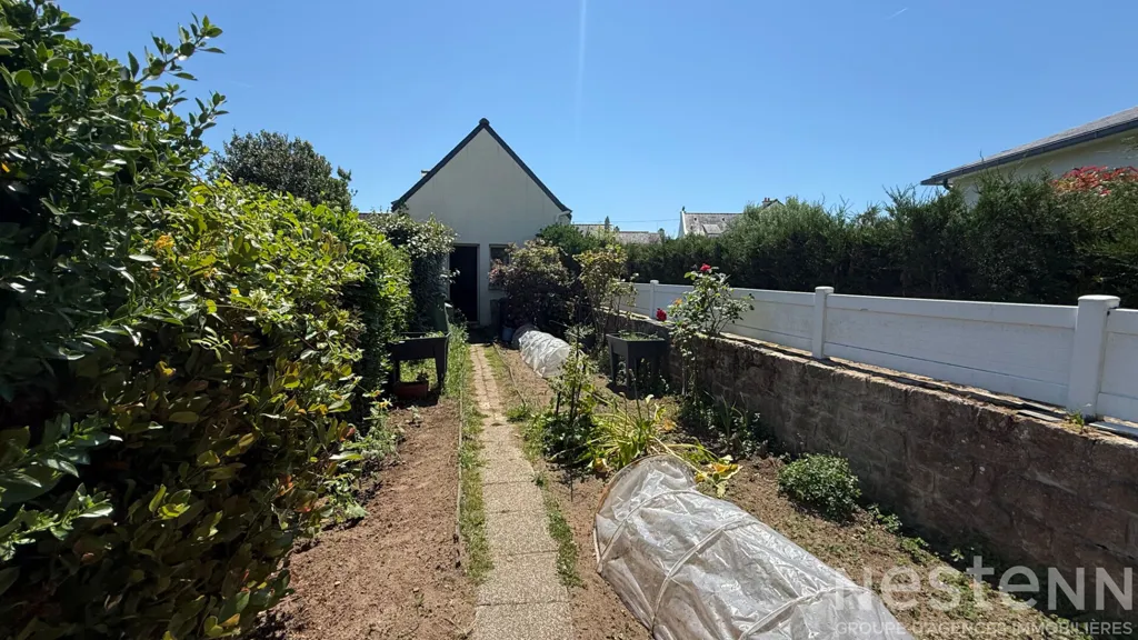 Aed - House with Garden in Quiberon, Calm Setting