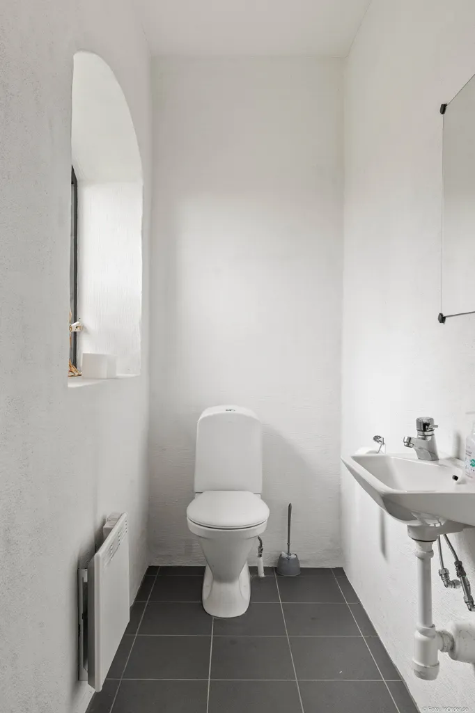 Salles de bain - Two-Storey Villa with Workshop in Alesta, Sjöbo