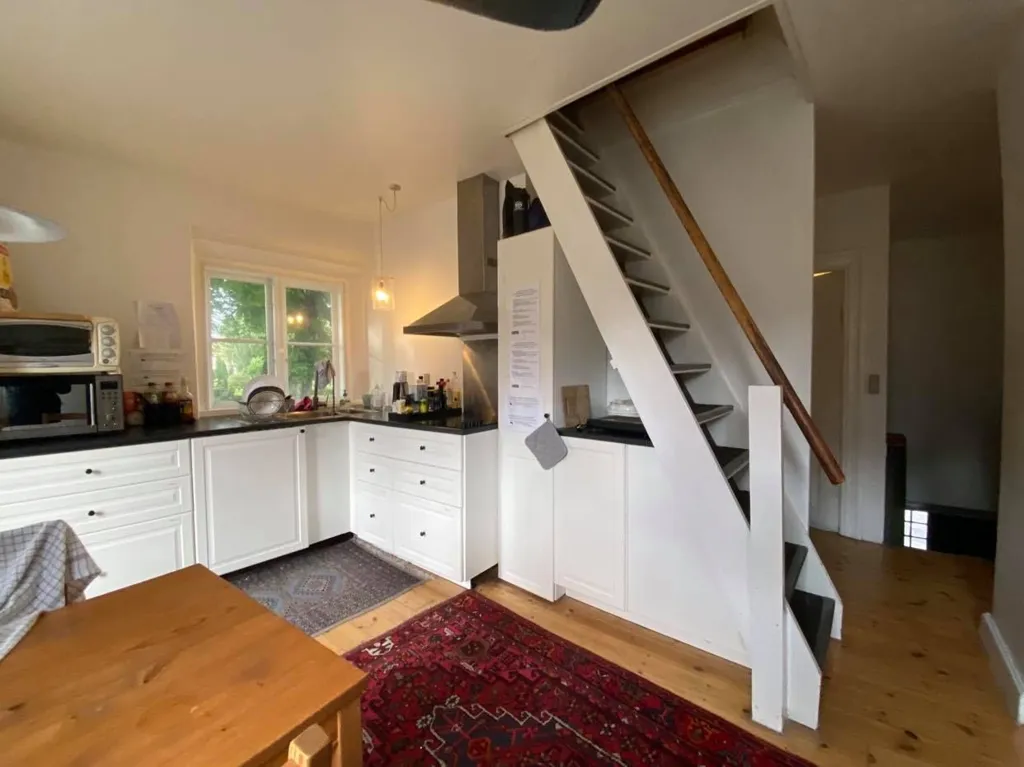 Cuisine - Furnished Room with Balcony in Aalborg C