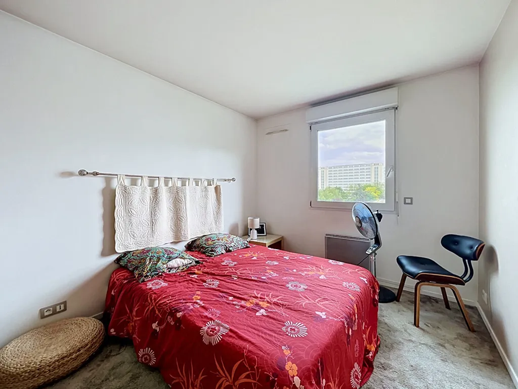 Chambres - Appartement 4 Pièces avec Terrasse à Châtillon