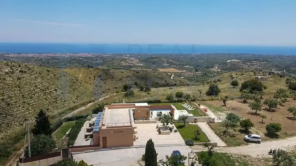 Õhuvaade - Baroque Villa with Pool in Noto