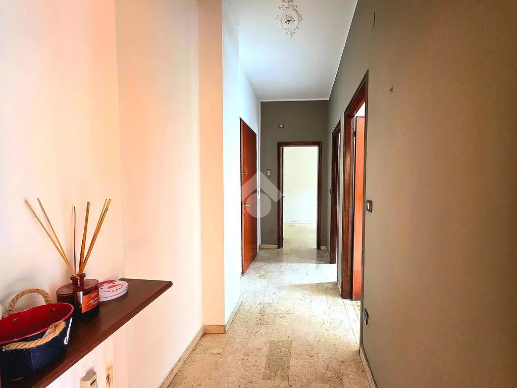 Entrée - Apartment with Balcony in Savona