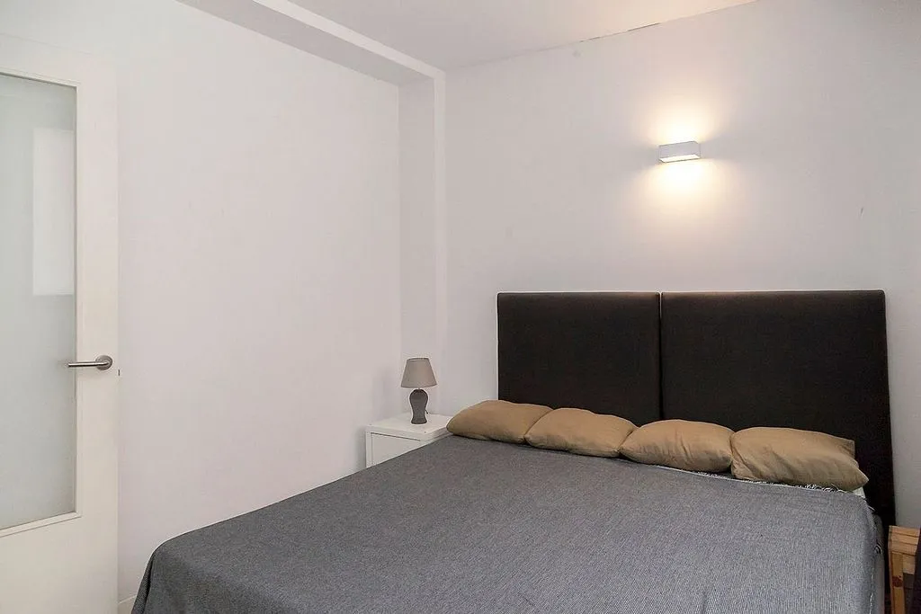 Bedrooms - Duplex with Terrace in La Salut, Barcelona