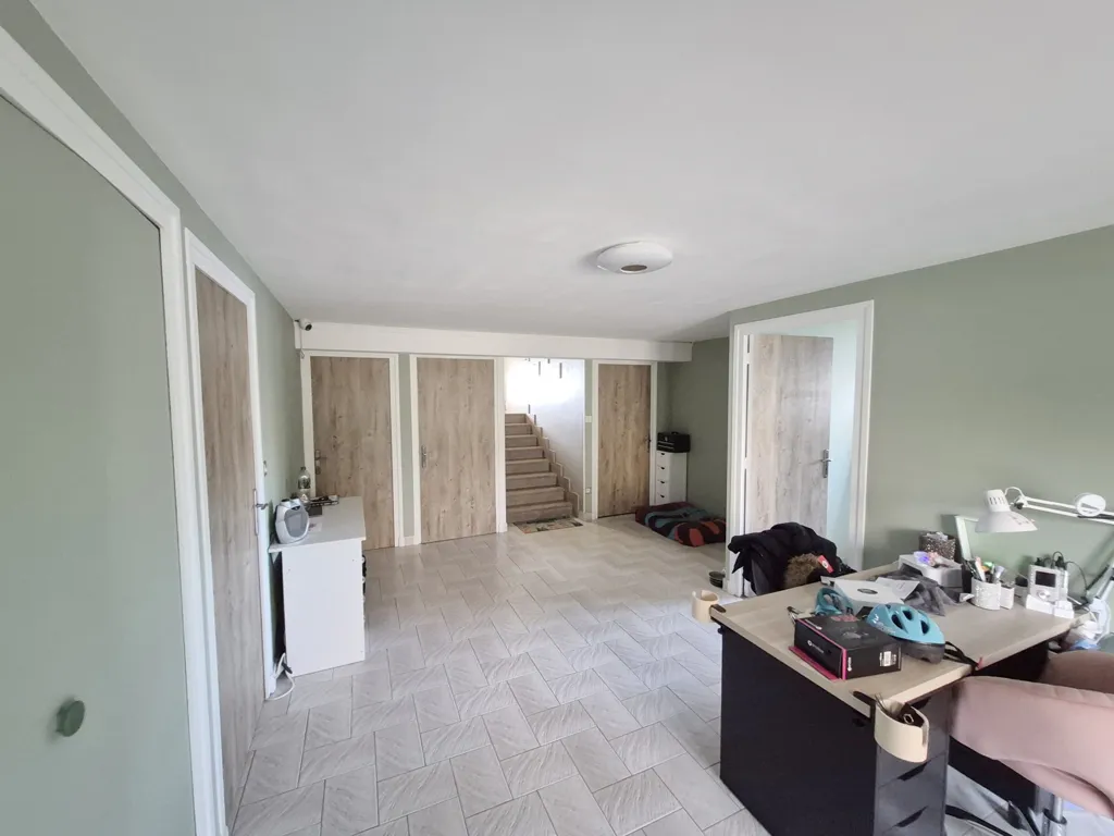 Kabinet - Family House with Pool in Crémieu