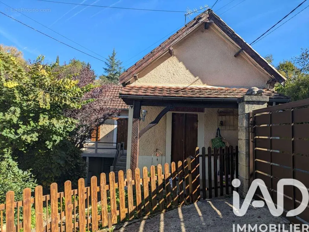 Maison 6 pièces à Le Bugue
