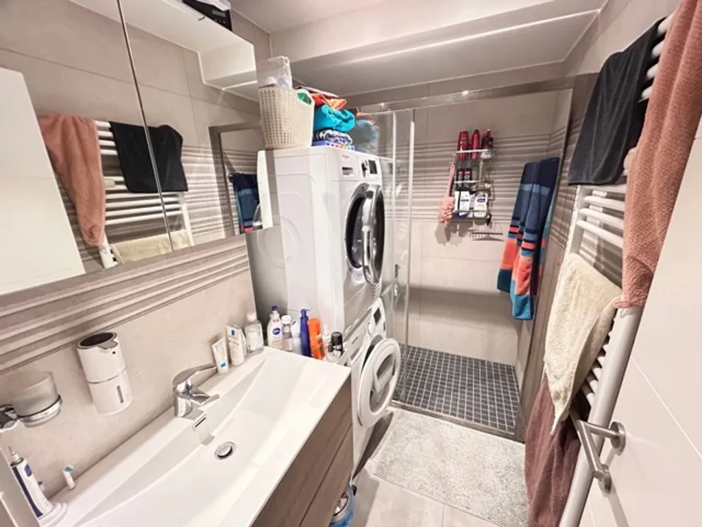Salles de bain - Appartement 2 Chambres avec Terrasse à Uccle