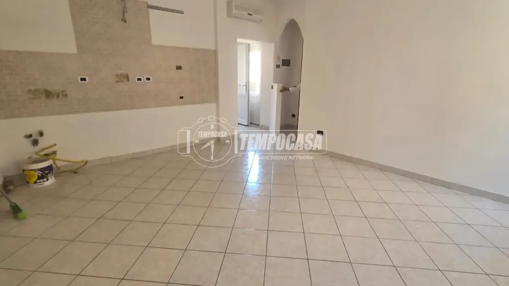 Stanze - Rustic-Style Flat with Balcony in Cerro Maggiore