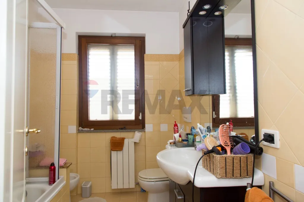 Salles de bain - Bifamiliar Villa with Terrace in Anzio