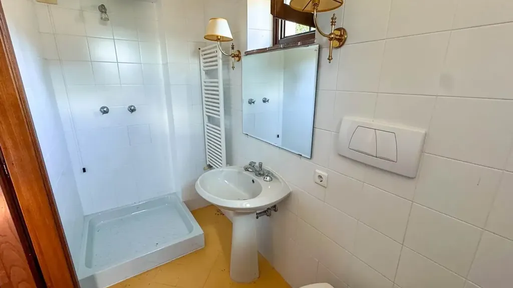 Salles de bain - Rustic Terraced House with Garden in Scandicci
