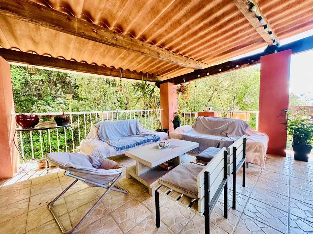 Terrazza - Renovated House with Terrace in La Trinité