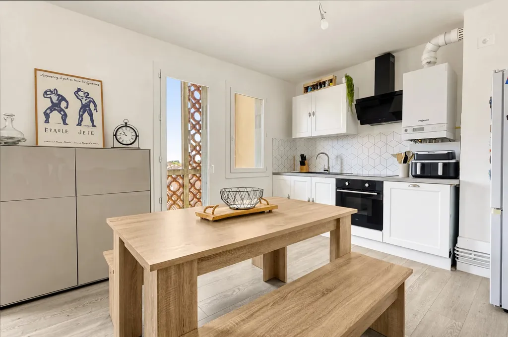 Cuisine - Appartement T3 Rénové avec Terrasse à Dernier Étage