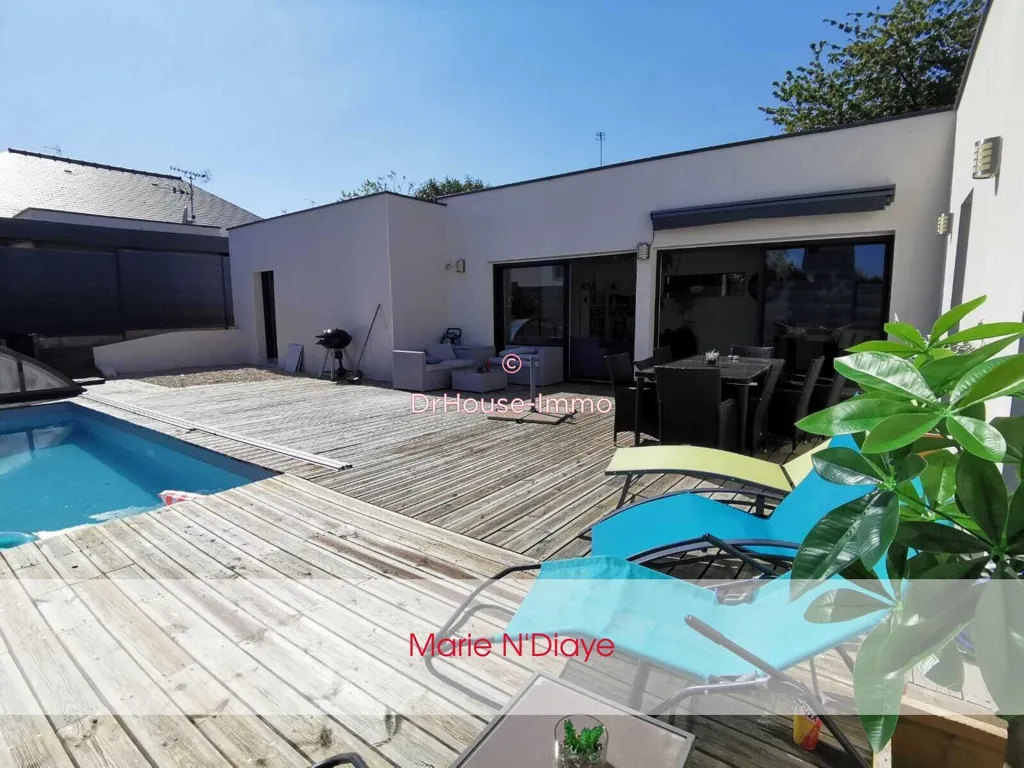 Bassein - House with Pool in Ploufragan