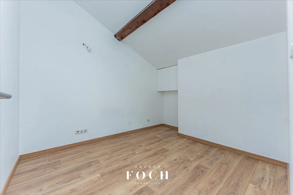 Pièces - Appartement Duplex avec 4 Chambres à Nancy