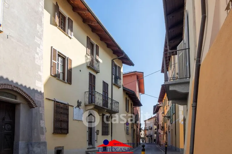 Välivaade - Two-Level Apartment with Balcony in Busca