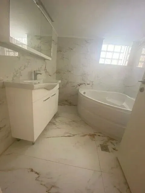 Salles de bain - Flat with Panoramic View in Keratsini, Athens