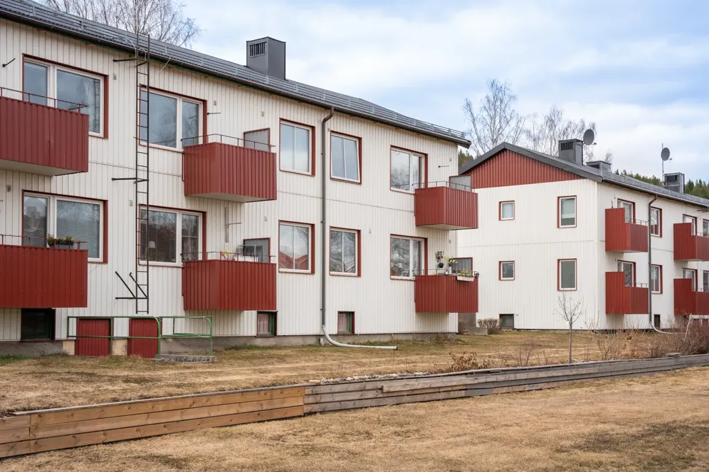 Välivaade - Apartment with South-Facing Balcony in Sollefteå