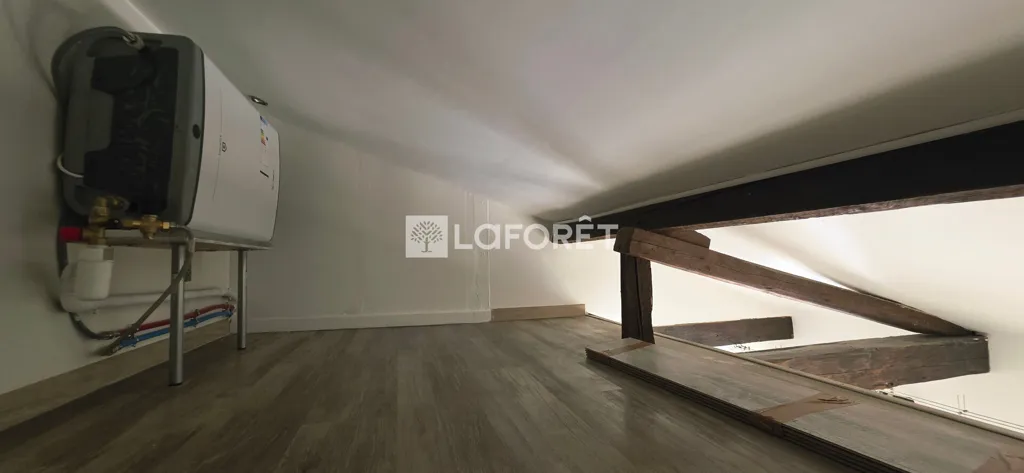 Toad - 1-Bed Flat with Courtyard View in Saint-Denis