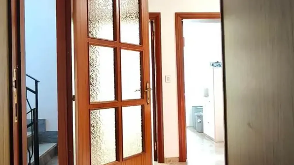 hallway_entrance