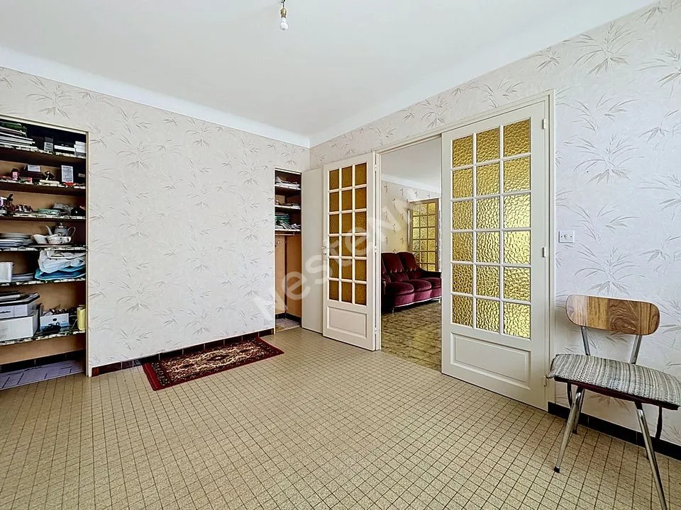 Living Room - 1973 House with Garden in Mesanger