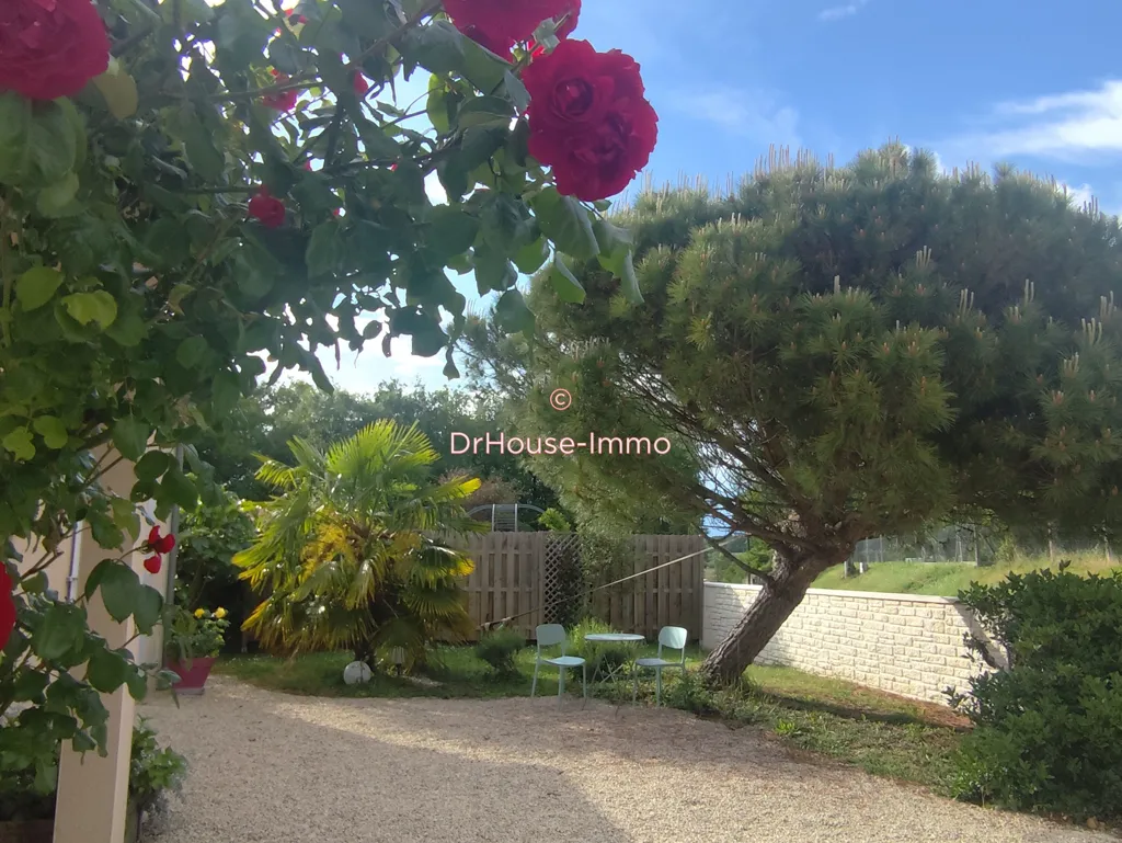 Jardin - Maison avec Jardin et Terrasse à Beaumont Saint Cyr