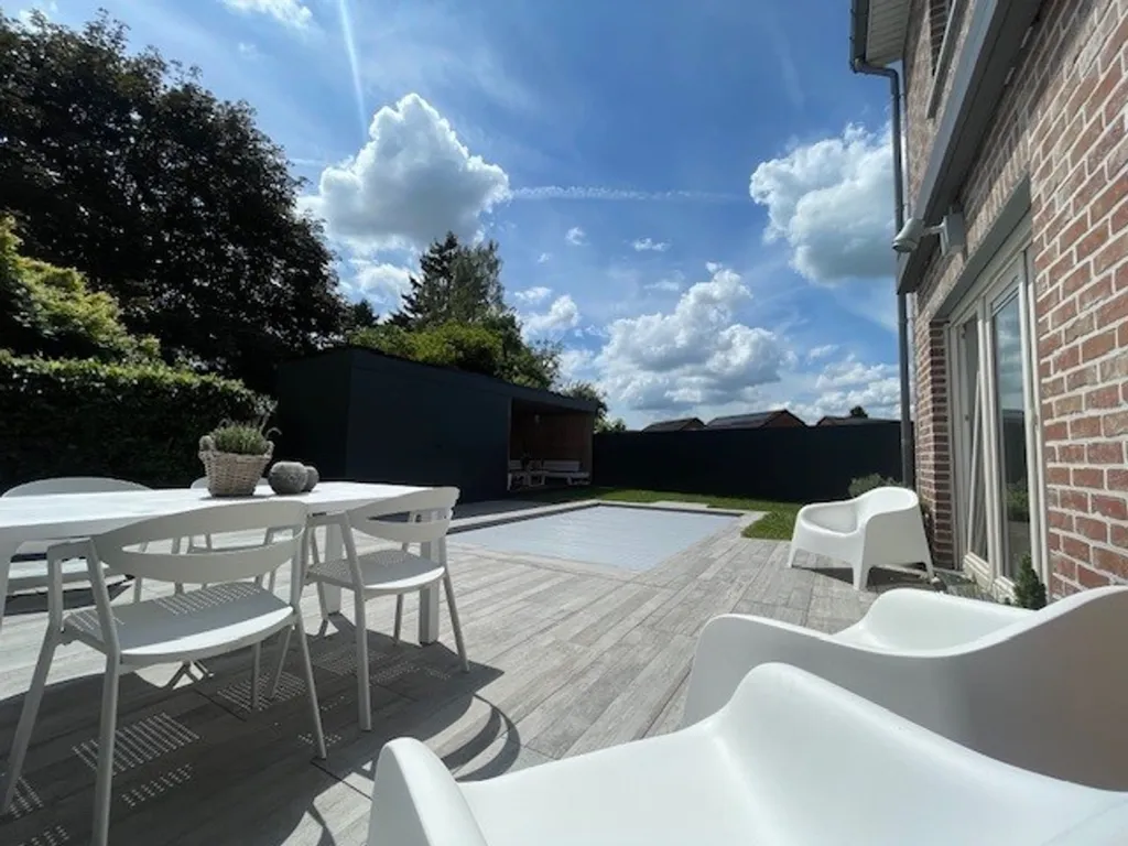 Terrass - Contemporary House with Pool in Liège