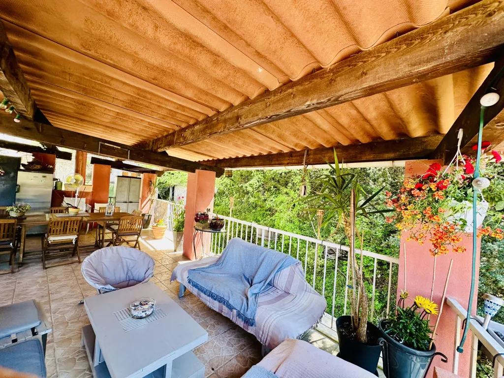 Terrazza - Renovated House with Terrace in La Trinité
