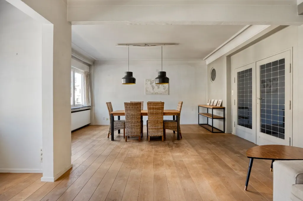 Salle à manger - Appartement Spacieux avec Vue Sud-Ouest près de Malines