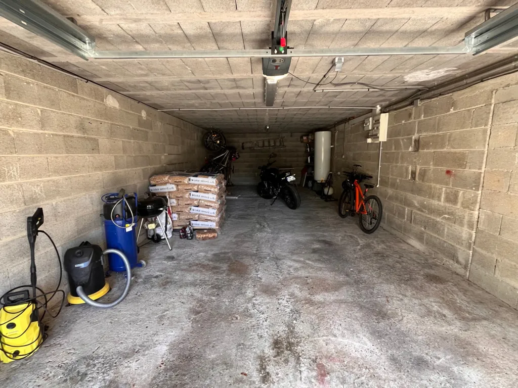 Garage - Pavillon avec Jardin et Terrasse à Bar-le-Duc