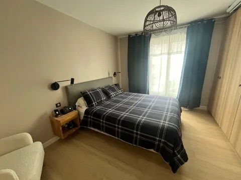 Chambres - Maison Plain-Pied avec Jardin et Garage à Proximité des Écoles