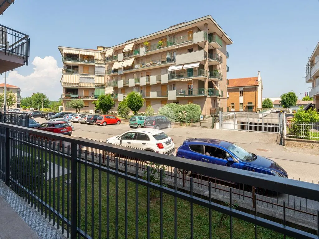 Balcony - Modernised 3-Bedroom Apartment in Druento