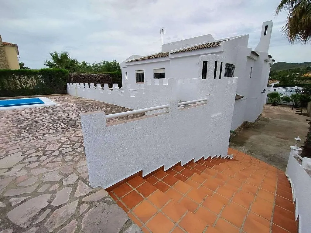 Piscine - Chalet with Pool and Terrace in Turís