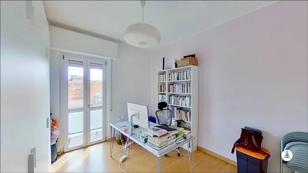 Studio - Refurbished Triplex with Balcony in Pavia