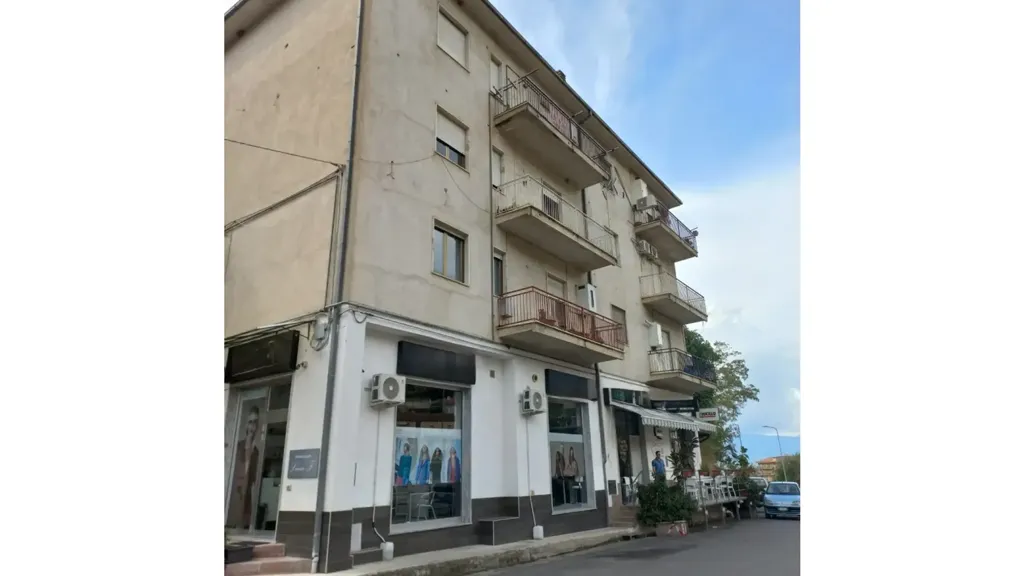 Exterior - Rustic Bilocale with Fireplace in Luzzi