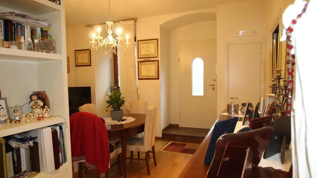 Appartement 4 pièces à IT