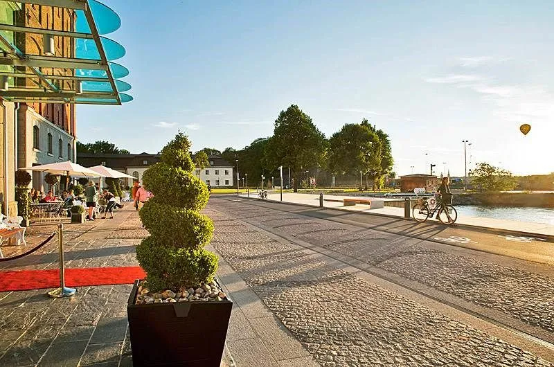 Modern Apartment with Waterfront Proximity in Saltsjöqvarn