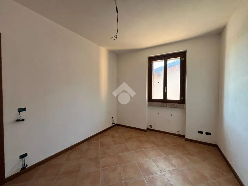 Rooms - Trilocale with Private Garage in Cadeo